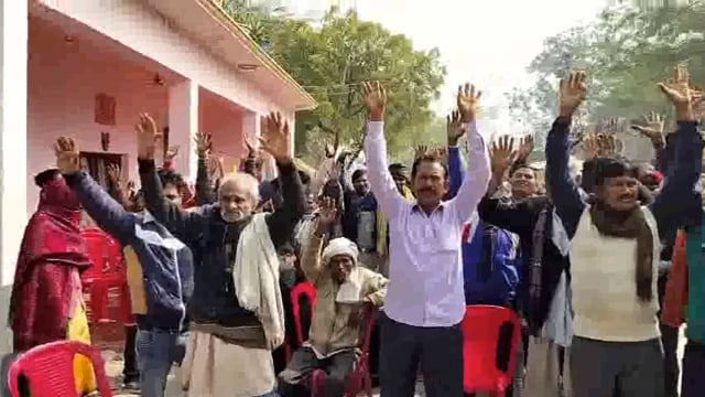 गंगा एक्सप्रेसवे के किनारे उद्योग स्थापना का किसानों ने किया विरोध
कई गाटा संख्या में किसानों को दिखाया मतरूक, किसान परेशान