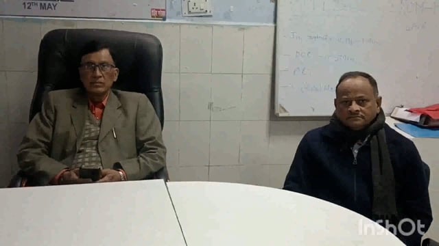 सदर अस्पताल के सभागार में सिविल सर्जन की अध्यक्षता में लैब टेक्नीशियन को पटना के ट्रेनर के द्वारा दिया गया प्रशिक्षण