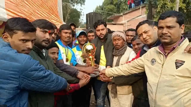 पांच दिवसीय क्रिकेट टूर्नामेंट का हुआ समापन, बघुवाकोल टीम ने मारी बाजी