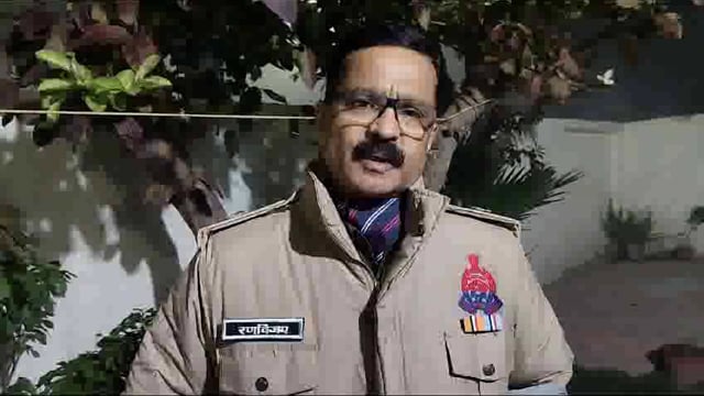 एसीपी सौरभ दीक्षित का ऑपरेशन क्लीन जारी फिरोजाबाद पुलिस द्वारा बदमाशों के बीच मुठभेड़