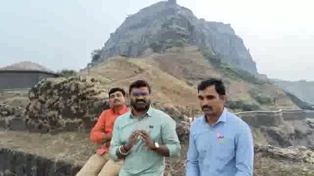 छत्रपती शिवाजी महाराजांचा किल्ला राजगड वरून स्वाभिमानीचा नारा कर्ज मुक्त सात बारा ; जिल्हाध्यक्ष किशोर ढगे