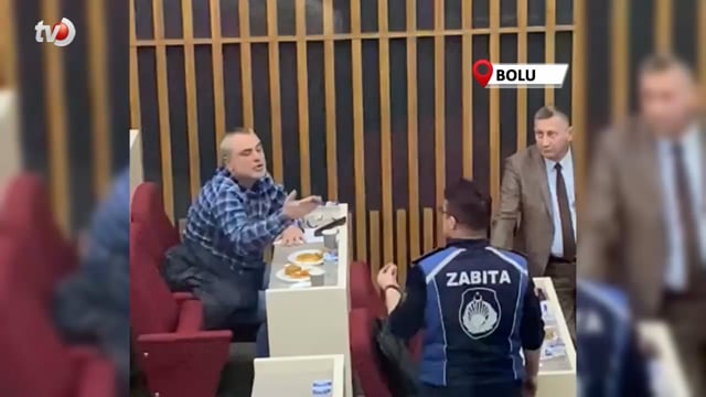 Tanju Özcan, Tartıştığı Meclis Üyesini Dışarı Çıkaramayan Zabıta Müdürünü Görevden Aldı