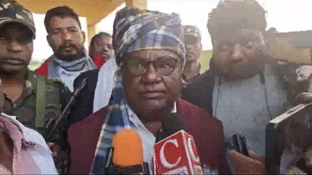 बोरियों विधायक लोबिन हेम्ब्रम ने जेएमएम से नाता-रिश्ता तोड़ने का किया एलान, कहा- संथाल से सीएम क्यों नहीं बनाया गया ।