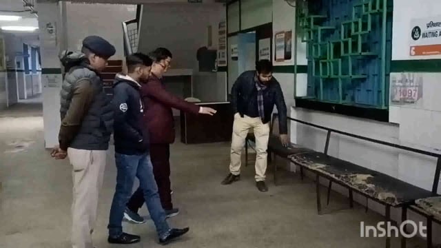 लखीसराय सदर अस्पताल परिसर में मरीजों को दिए जाने वाली सुविधाओं को लेकर सिविल सर्जन ने किया निरीक्षण दिए निर्देश