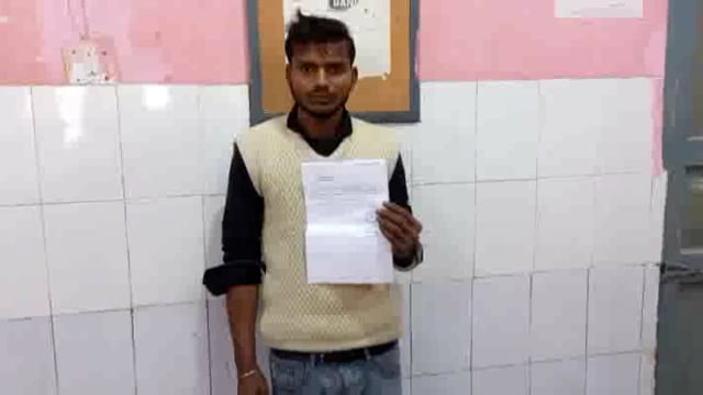 जलालाबाद क्षेत्र के गांव कटका में दबंगों ने युवक से की मारपीट,हाथ हुआ फैक्चर,पीड़ित ने पुलिस से की शिकायत