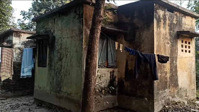 कदवा थाने के पुराने भवन की स्थिति दैनिय।