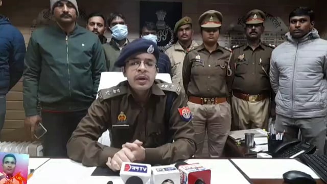 Raebareli Jile Mein Do adhikton ko police ne girftar kiya Gaya unke pass se 4 Kuntal 94 kilo Ganja baramad Kiya Jiski ki