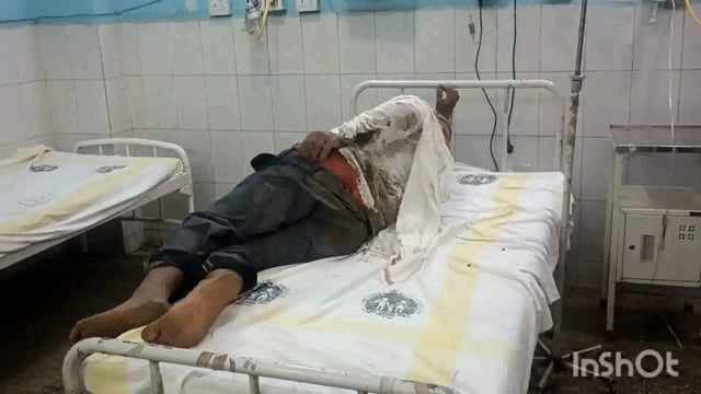 लखीसराय जिले के बड़हिया थाना क्षेत्र के गंगासराय रेलवे लाइन के समीप बाइक से गिरकर एक वृद्ध गंभीर रूप से जख्मी
