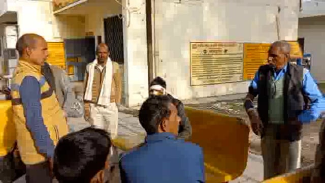 जलालाबाद क्षेत्र में स्कॉर्पियो कर की टक्कर से पिता पुत्र व चाचा घायल, बाइक चालक की हालत गंभीर