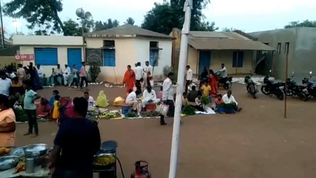 व्यापार्‍यांना कर न आकारणार्‍या आठवडा बाजाराचा लाभ परिसरातील नागरीकांनी घ्यावा : सरपंच