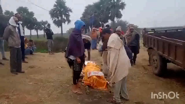 जमुआईन गांव में बेटी ने अदा किया बेटा का फर्ज पिता को दी मुखाग्नि