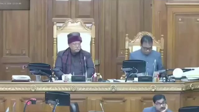 पत्रकारों की सुरक्षा एवं उन्हें गुजारा भत्ता, कैशलेस ईलाज़ व अन्य बुनियादी सुविधाएं प्रदान करने हेतु पूरे उ0प्र0 में पत्रकार सुरक्षा कानून लागू किए जाने की मांग सदन में उठाई।