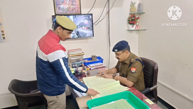पुलिस उपायुक्त नगर जोन कमिश्नरेट आगरा द्वारा दिनांक 7.4.2024 को थाना मंटोला का औचक निरीक्षण किया गया