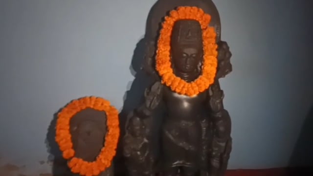 जमुई में निकली भगवान सूर्य की दुर्लभ प्रतिमा को ग्रामीणों ने एक मंदिर में रखकर पूजा अर्चना शुरू किया 