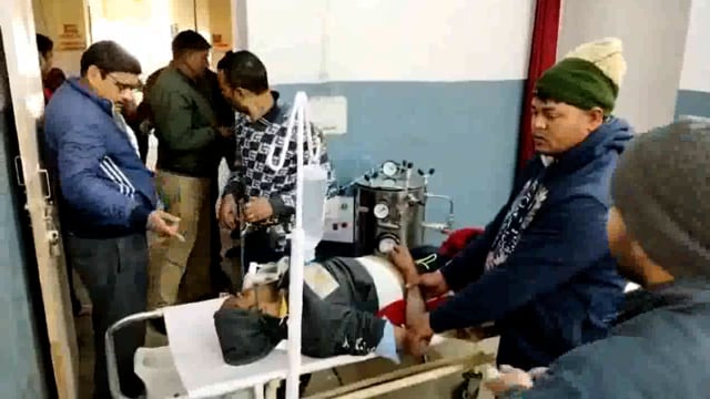 30 वर्षीय युवक फांसी के फंदे पर झूला जिला अस्पताल किया रेफर