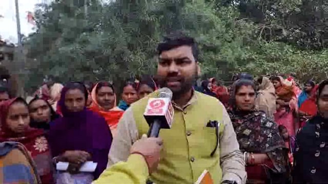 #गांव_चलो_अभियान  DD NEWS के वरिष्ठ संवाददाता जी से PM श्री Narendra Modi  जी की जन-कल्याणकारी नीतियों के बारे में अवगत 