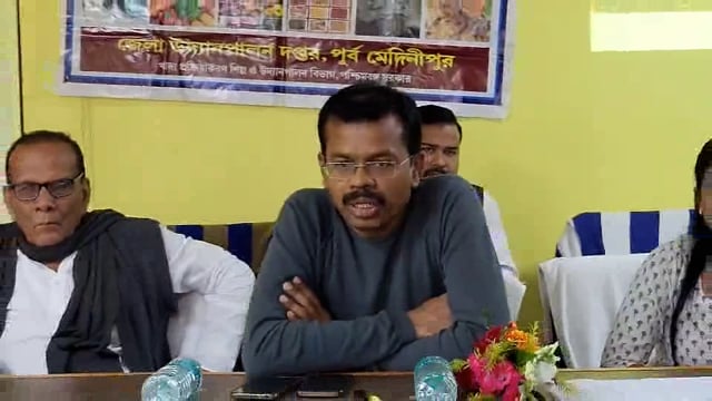 কৃষক প্রশিক্ষণ শিবিরে উপস্থিত এগরা ব্লক ১ বিডিও দুর্গাপদ ঘোষ,