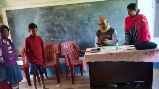 BDO ने आधे दर्जन विद्यालयों का निरीक्षण कर समय से विद्यालय खोलने एवं बंद करने का शिक्षकों को दिया निर्देश