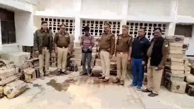 दो ट्रकों की भिड़ंत में शराब माफियाओं की खुली पोल, तीस लाख रूपये के अवैध शराब बरामद, एक गिरफ्तार
एएसपी संजय रॉय की बाइट