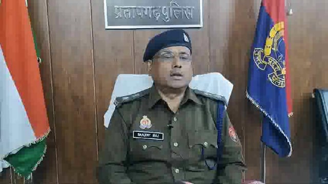  कुण्डा पुलिस द्वारा क्षेत्रान्तर्गत दो ट्रकों के मध्य हुई दुर्घटना पर यूपी-112 की सूचना पर कार्यवाही के दौरान सीओ बयान,