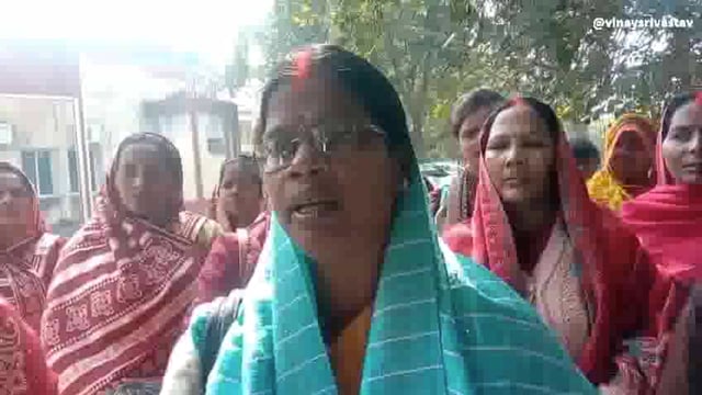 वीसी सखी स्वाभिमान संघ ने मांगों को लेकर जिलाधिकारी को सौंपा ज्ञापन 