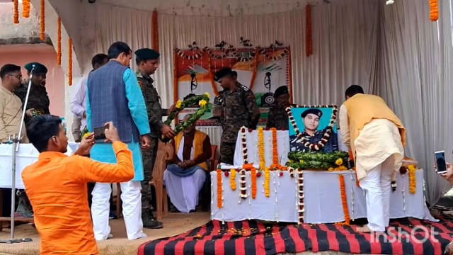 5 वर्ष बीत जाने के बावजूद भी नहीं बना शाहिद रोशन कुमार का गरसंडा मे शहीद द्वार।