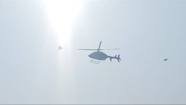 गिरिराज धाम गोवर्धन में हेलीकॉप्टर से बसंत पंचमी के उपलक्ष्य में प्रमुख मन्दिरों पर की गई पुष्प वर्षा।