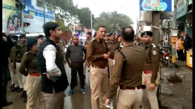 सरस्वती पूजा को लेकर नालंदा पुलिस एवं अर्ध सैनिक बल ने निकाला फ्लैग मार्च 