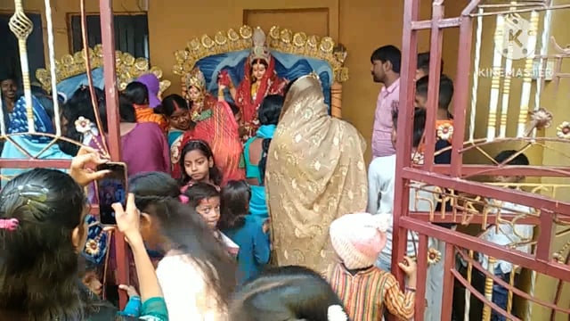 बरदाहा बाजार में प्रतिमा स्थापित कर विद्यादायिनी मां सरस्वती की की गई पूजा आराधना