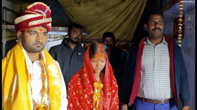 थाना अध्यक्ष ने प्रेमी जोड़े की कराई शादी 