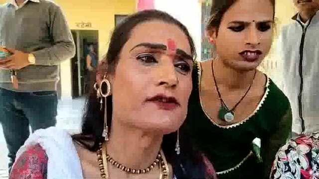 जालौन जिले से अनोखी खबर किन्नरों ने नगर क्षेत्र के विकास के लिए भेजा ज्ञापन प्रधानमंत्री को संबोधित उपजिलाधिकारी को दिया