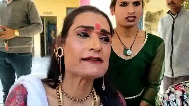 जालौन जिले से अनोखी खबर किन्नरों ने नगर क्षेत्र के विकास के लिए भेजा ज्ञापन प्रधानमंत्री को संबोधित उपजिलाधिकारी को दिया