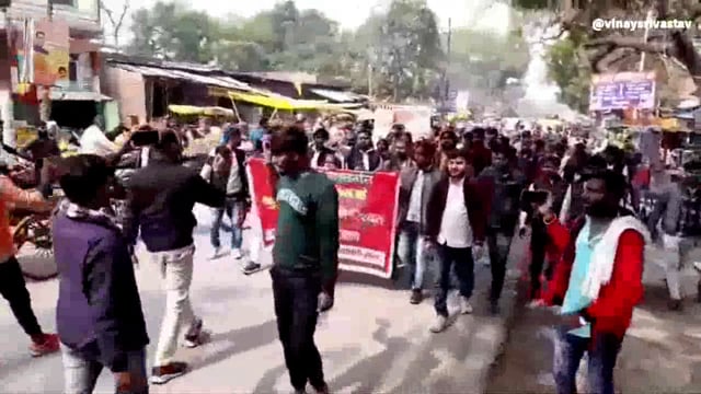 न्याय के लिए राष्ट्रीय अध्यक्ष सहित प्रदर्शनकारियों को प्रदर्शन करना पड़ा भारी पुलिस ने किया अध्यक्ष पर मुकदमा दर्ज