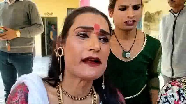 जालौन जिले से अनोखी खबर किन्नरों ने नगर क्षेत्र के विकास के लिए भेजा ज्ञापन प्रधानमंत्री को संबोधित उपजिलाधिकारी को दिया