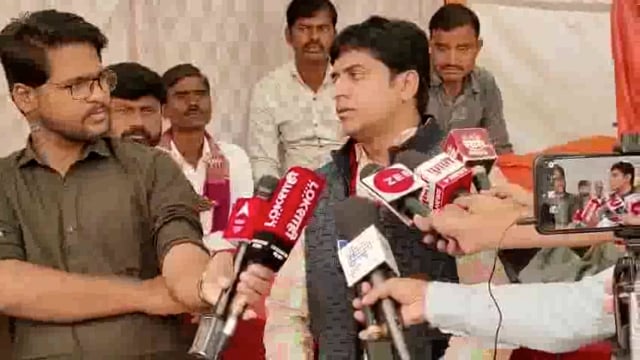 उपोषणाचा 7 वा दिवस !  मनोज जरांगे पाटीलांची प्रकृती ढासळली; पाहा डॉक्टर नेमकं काय म्हणाले