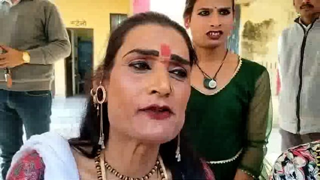 जालौन जिले से अनोखी खबर किन्नरों ने नगर क्षेत्र के विकास के लिए भेजा ज्ञापन प्रधानमंत्री को संबोधित उपजिलाधिकारी को दिया