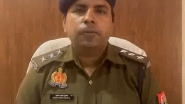 तीन लुटेरे गिरफ्तार, गए जिला कारागार नियमित का आनन्द लेने
सीओ सदर अमरनाथ गुप्ता की बाइट