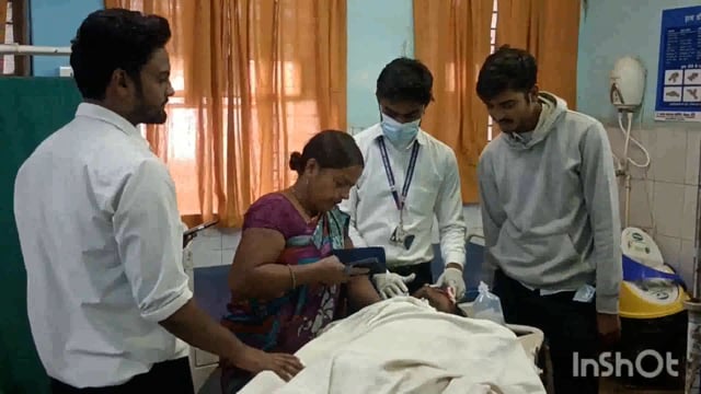 लखीसराय जिले के रामगढ़ चौक थाना क्षेत्र के रामगढ़ चौक के समीप सड़क हादसे में बाइक सवार युवक जख्मी पीएमसीएच पटना रेफर