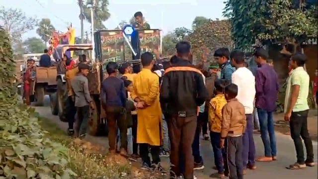 फुल्लीडुमर प्रखंड में धूमधाम एवं सजल नेत्रों से माता सरस्वती की प्रतिमा का किया गया विसर्जन