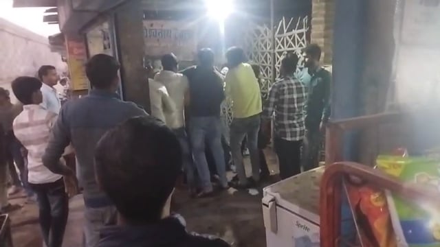 जालौन जिले के कालपी में दो पक्षों में जमकर चले लातघूंसे 