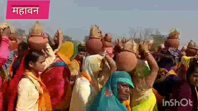 महावन अन्नपूर्णा महा यज्ञ श्री मद भागवत का 1008 का शुभारंभ कथावाचक व फलाहारी बाबा की मस्जिद में कलश यात्रा निकालकर किया गया