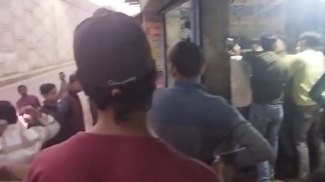 जालौन जिले के कालपी में दो पक्षों में जमकर चले लातघूंसे 