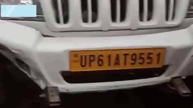 शादियाबाद दयालपुर चट्टी के पास जंगीपुर वाराणसी मार्ग पर मोटरसाइकिल व पिकअप मे हुई जोरदार टक्कर दो लोग हुए घायल