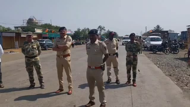 करडखेल पाटी येथे मराठा समाजाचा रास्ता रोको,वाहतुकीचा खोळंबा