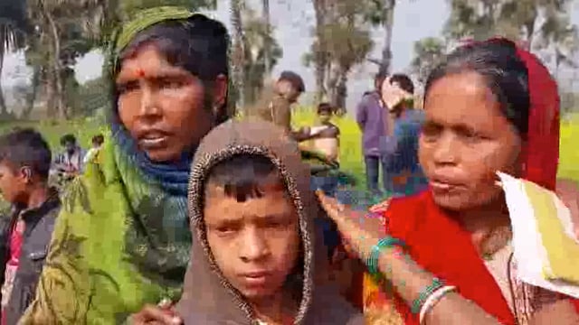 अवैध बालू ढुलाई करने गए मजदूर की ट्रैक्टर से गिरकर मौत हो गई। परिवार वालों में शोक की लहर