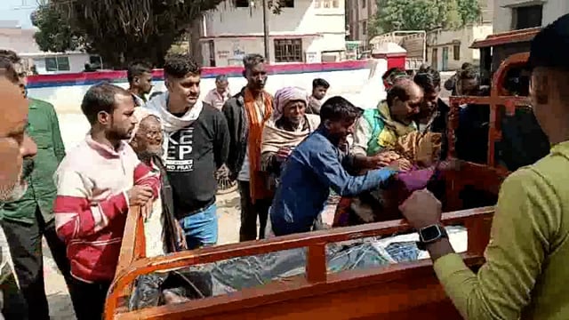 शादियाबाद के रानीपुर ग्राम सभा में बीती रात पति-पत्नी की आपसी विवाद में पति ने की आत्महत्या