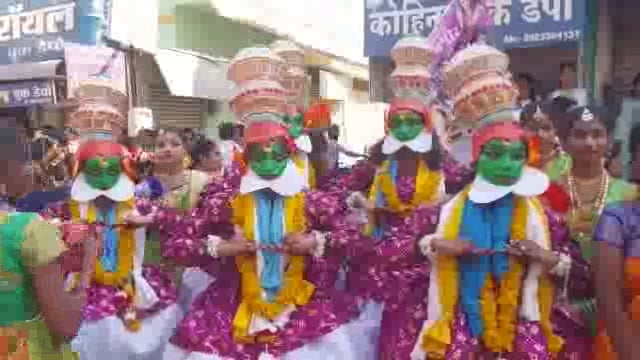 उदगीर शहरात भव्य मिरवणूक काढून छत्रपती शिवाजी महाराज यांची जयंती साजरी