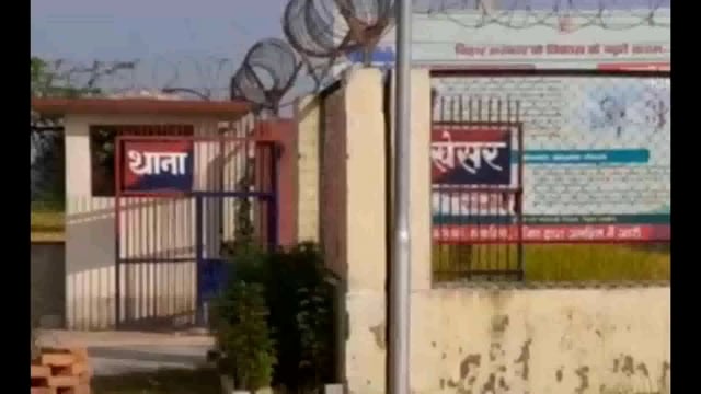 महिला शराब कारोबारी के घर से पुलिस ने 10 लीटर चूलाई गई देसी महुआ शराब किया जप्त, कारोबारी फरार दर्ज हुई प्राथमिकी 