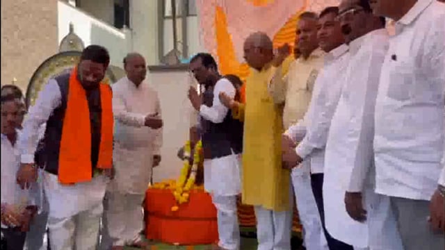 शिवस्वराज्य सामाजिक प्रतिष्ठानच्या वतीने छत्रपती शिवाजी महाराज यांच्या जयंतीनिमित्त अन्नदान वाटप