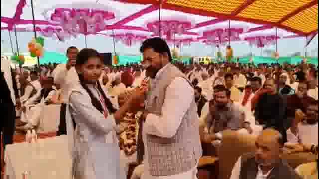 गाजीपुर के करंडा क्षेत्र के धर्मपुर में न्यू सन राइस पब्लिक स्कूल में बड़े धूमधाम से मनाया गया वार्षिकोत्सव